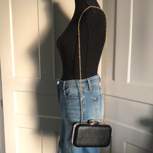 GUESS Pill box purse - Picture 12 of 12